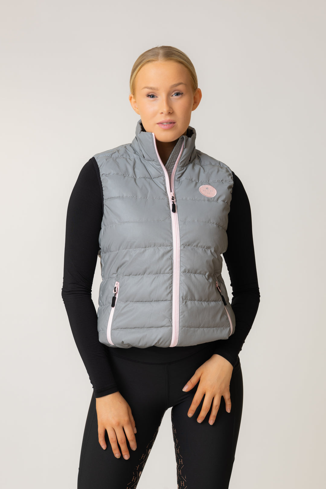 HoH Shine in The Dark Heijastava liivi logolla