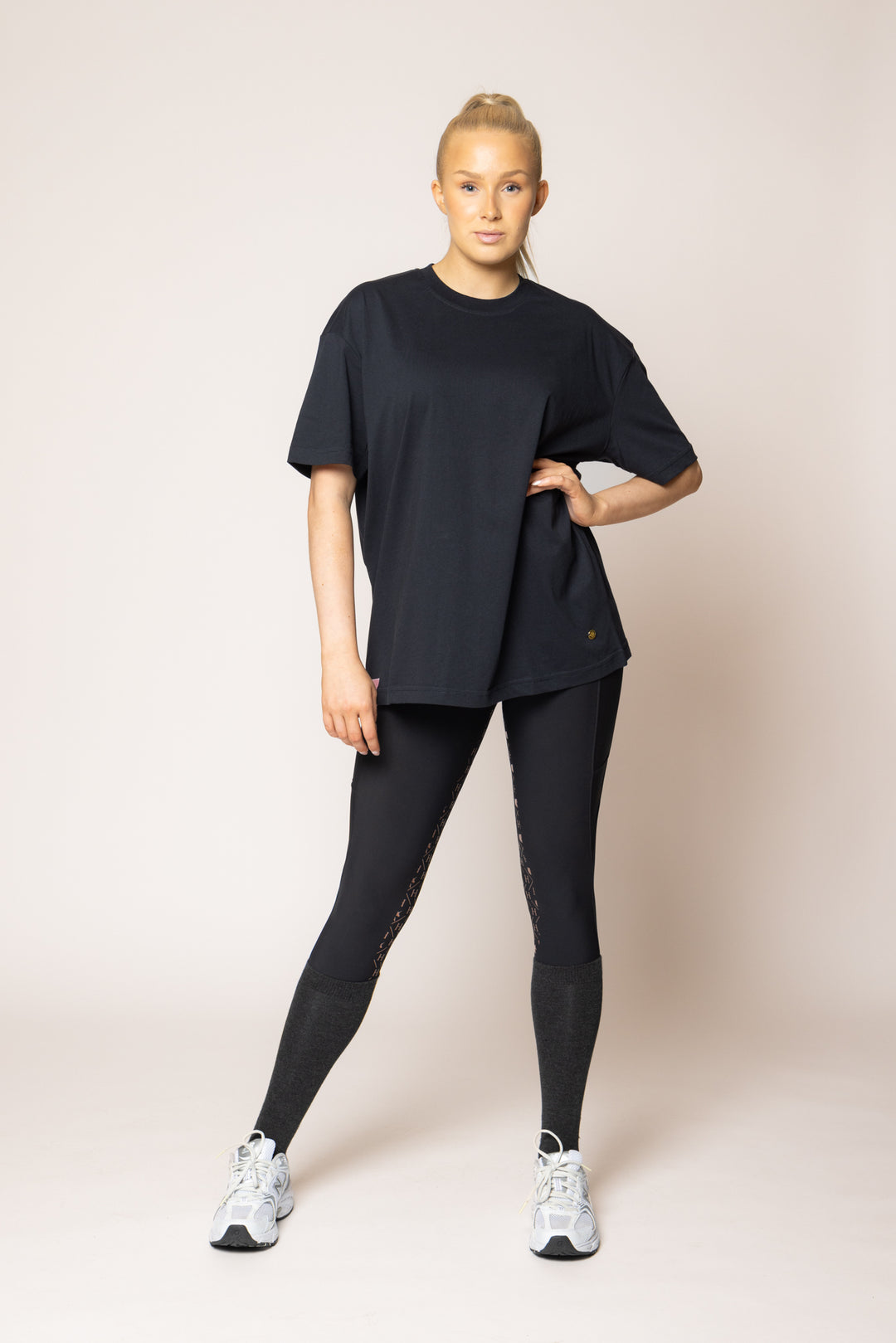 HoH Boxy Tee Black